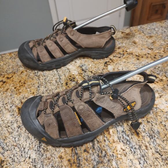 Keen Newport H2 Shoes Mens Size 8.5 Brown Waterproof Hiking Sandals Outdoors main image 11